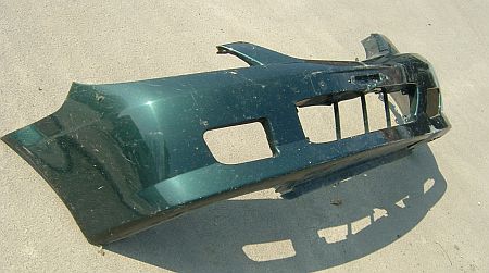 Mazda 323 2001-től első lökhárító burkolat.
