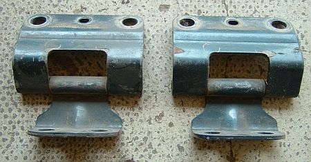 Mazda B2500 plató ajtó zsanérok. Mazda B2500 plató ajtó zsanérok.